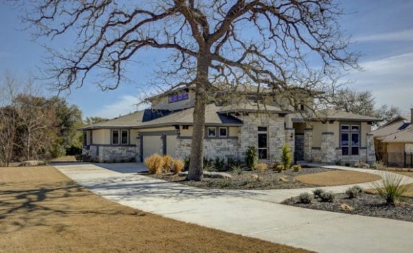 Prospective home buyers have more power today because of their ability to view homes at their leisure on the internet. So which homes are going to generate the most interest? The answer is simple - the homes listed with the best pictures.